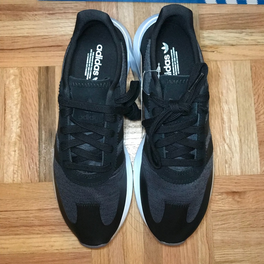 NWT Adidas Flashback Runner Sneaker - Picture 5 of 7
